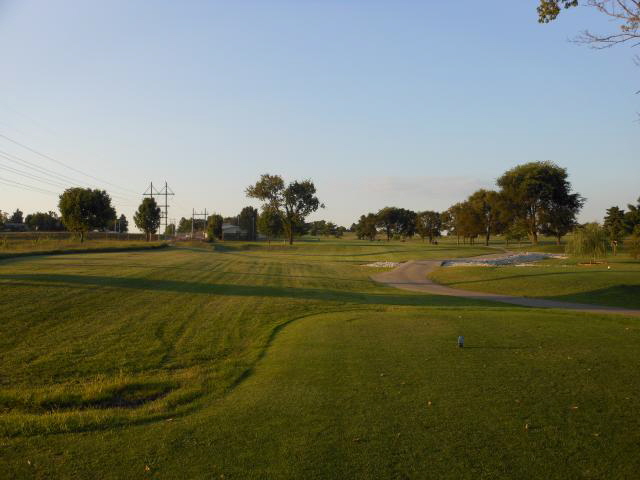 image of hole 16 from the tee box