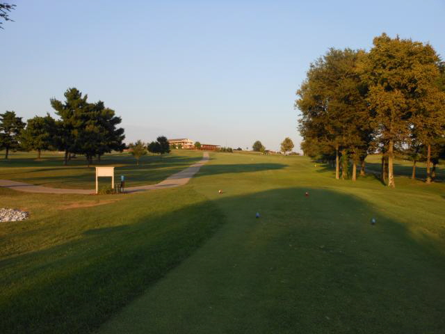 image of hole eighteen from the tee box
